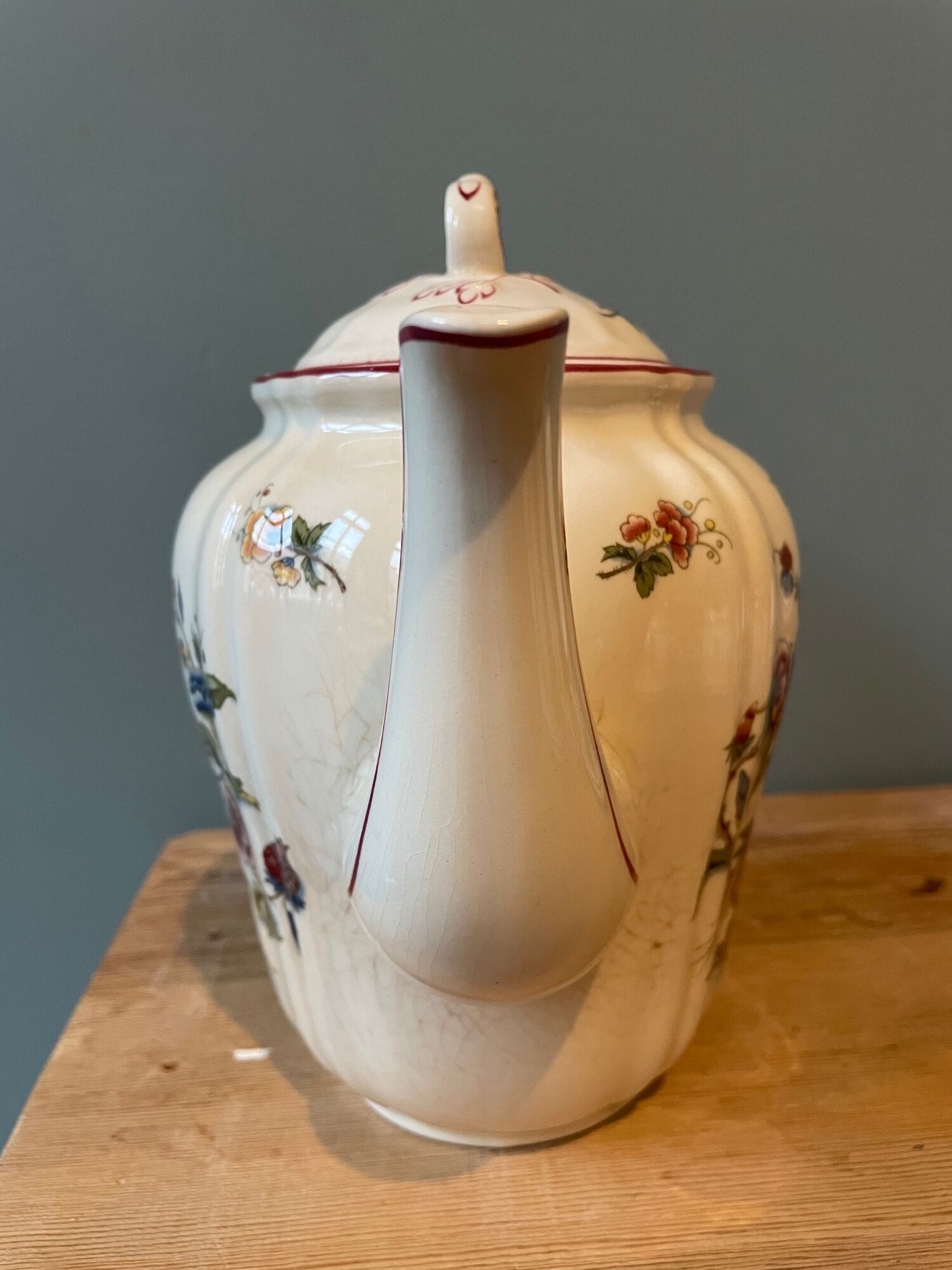 Set of 10 pieces of a Villeroy and Boch tea set, Phoenix model