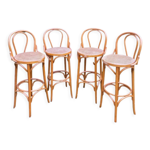 Ensemble de quatre tabourets de