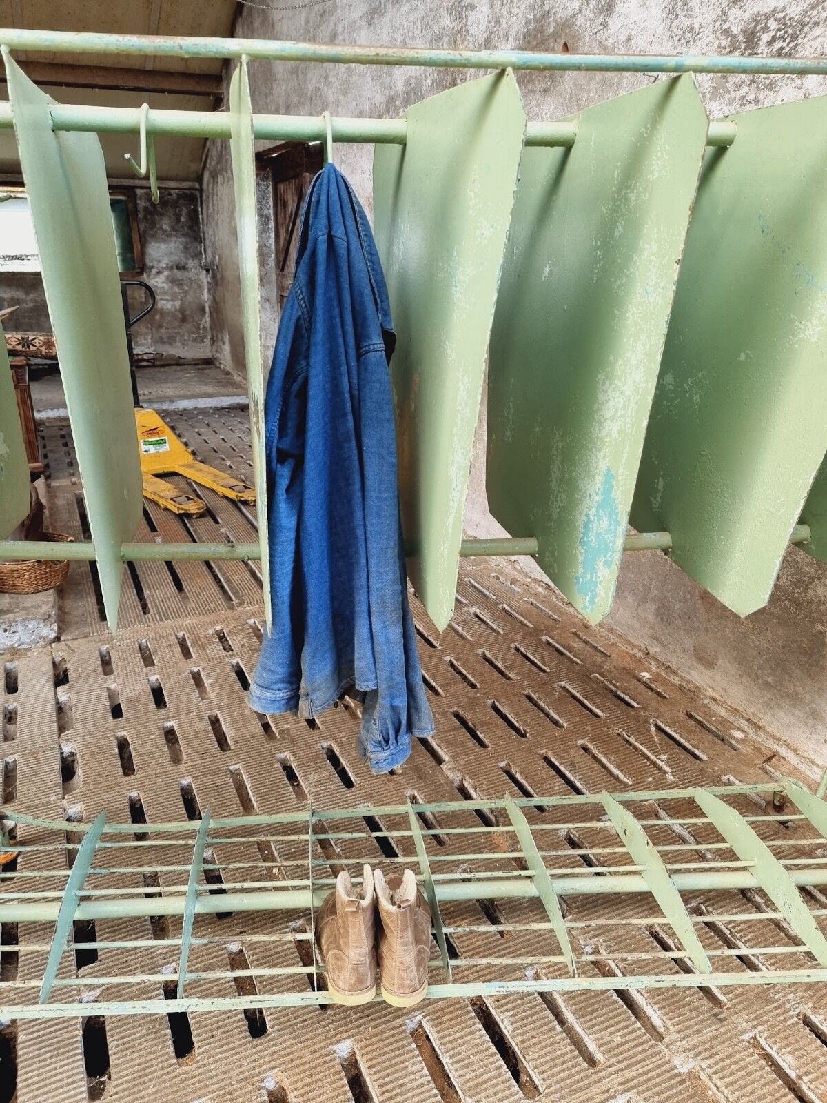 Porte-manteau industriel, porte-robe XXL vert