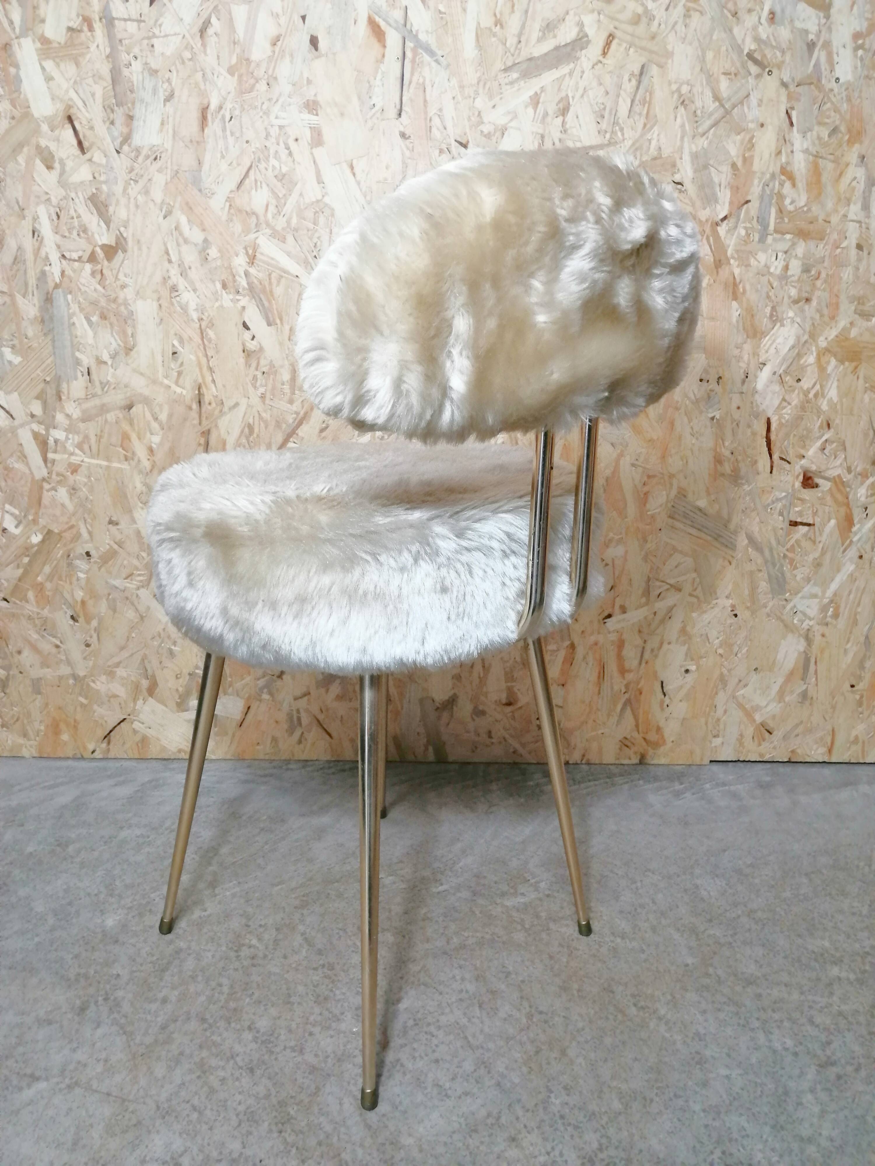 Chair pelfran moumoute