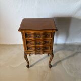 Chevet ou chiffonnier de style Louis XV – 3 tiroirs sculptés