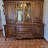 Glass-fronted cabinet