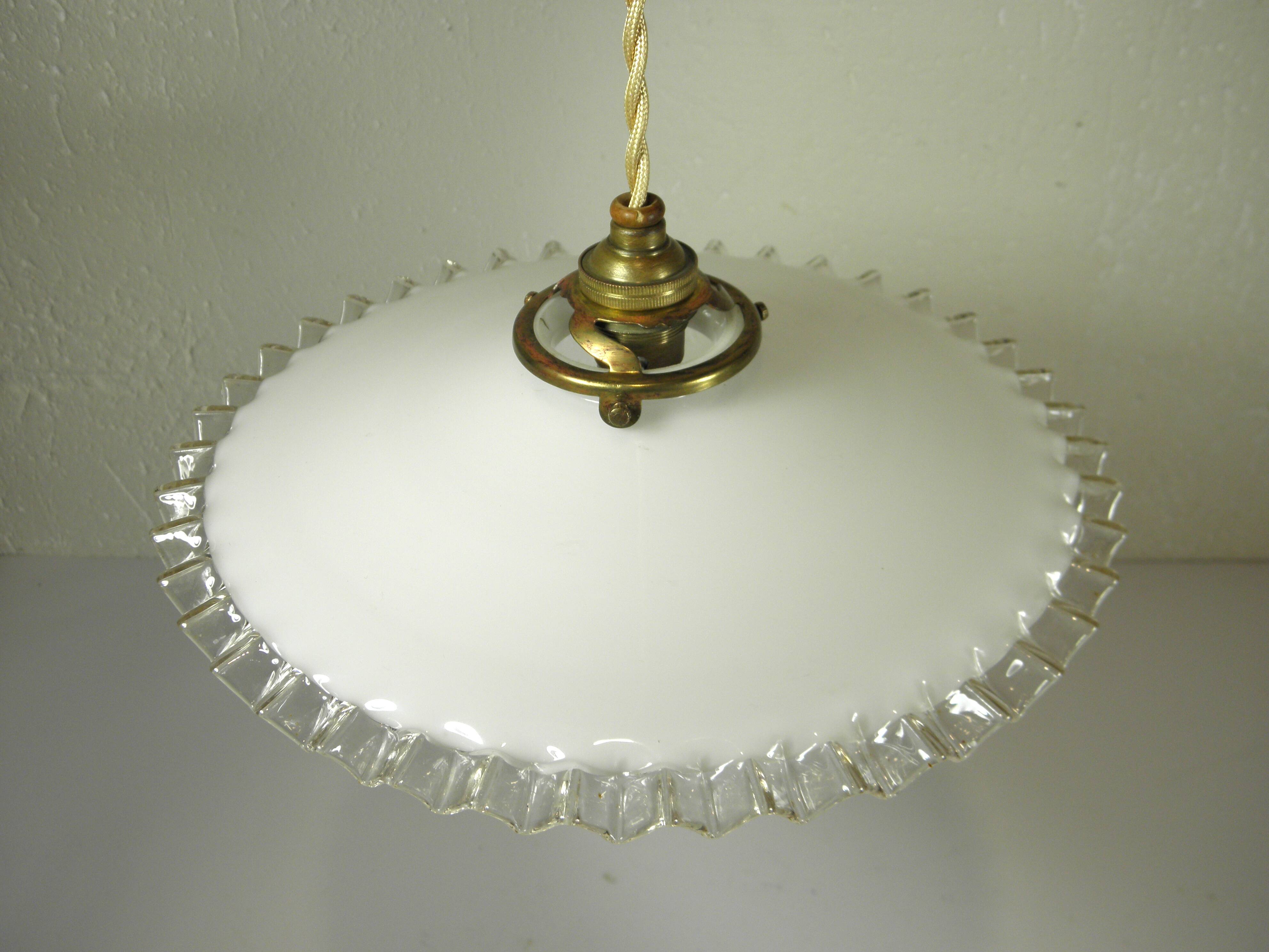 Suspension and rosette in opaline and porcelain