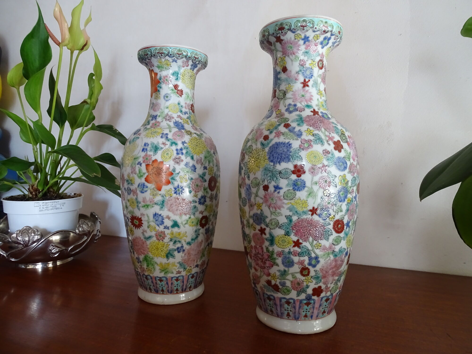 Pair of Chinese thousand flower vases - 20th century pink family period - 31 cm