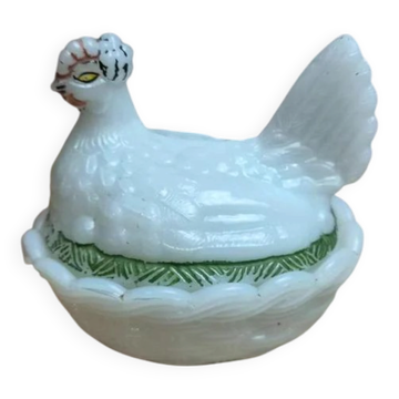 Small broody hen in painted white opaline, antique.