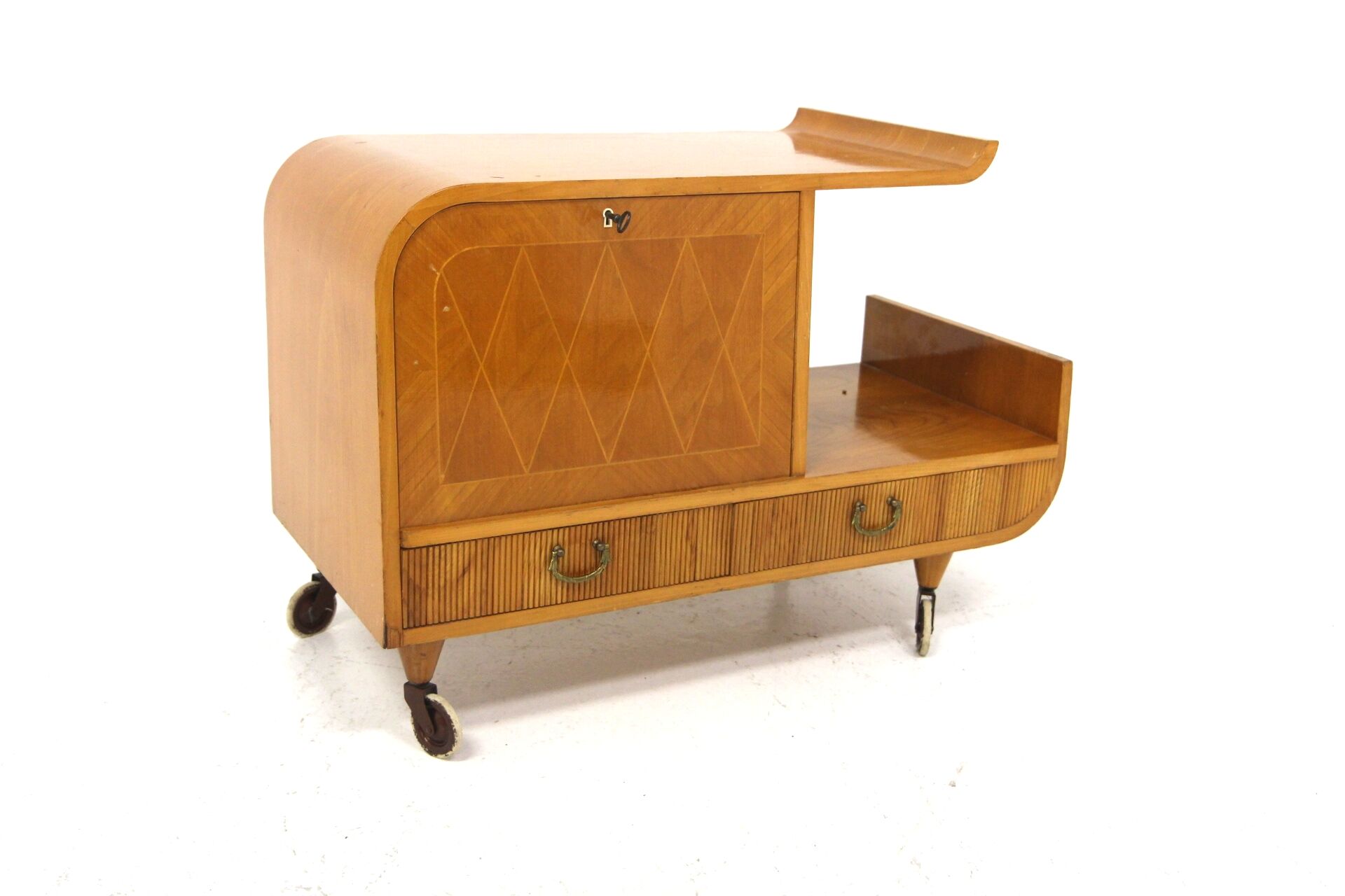 Scandinavian chest of drawers in elm