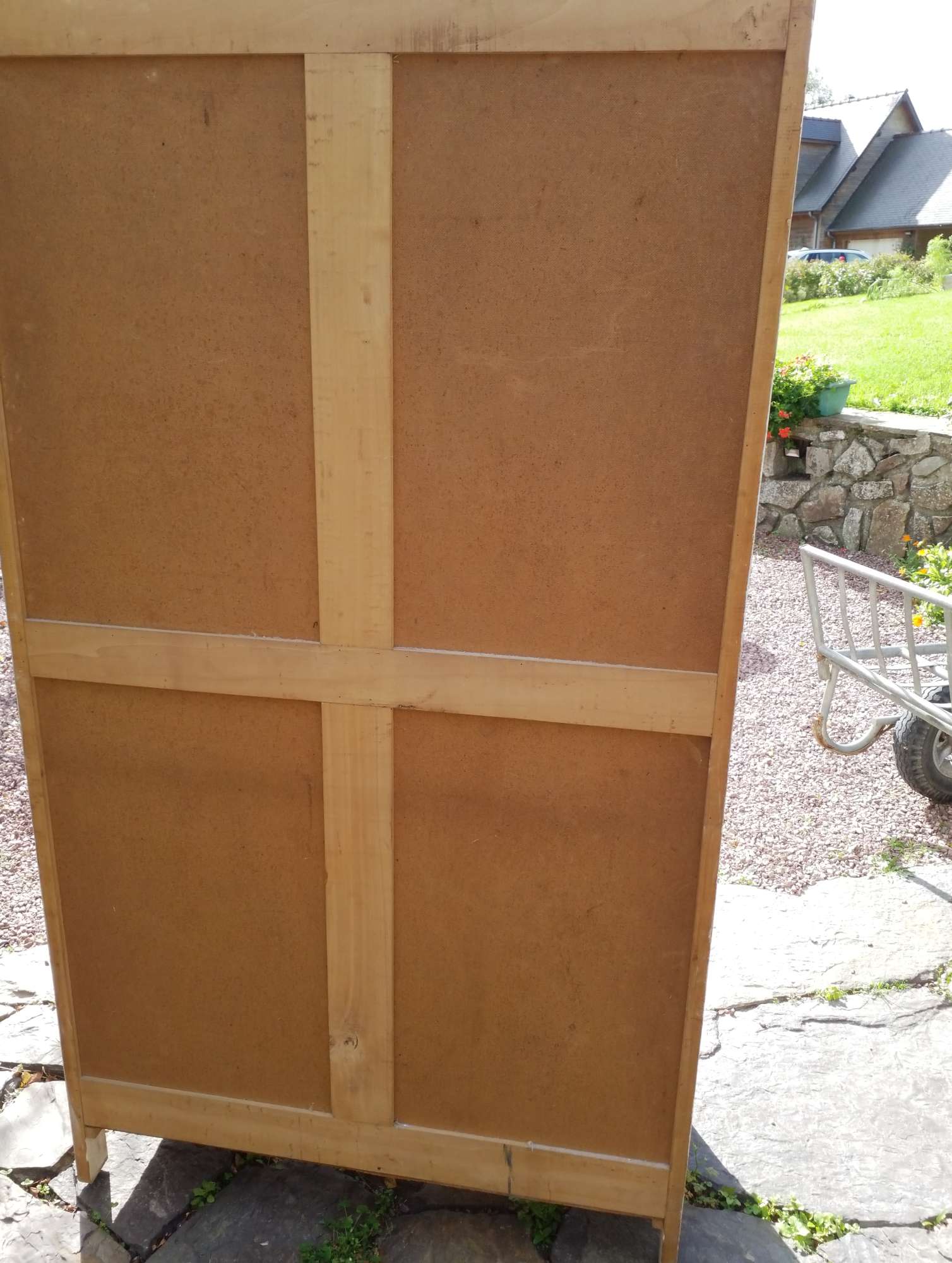 Mado cabinet