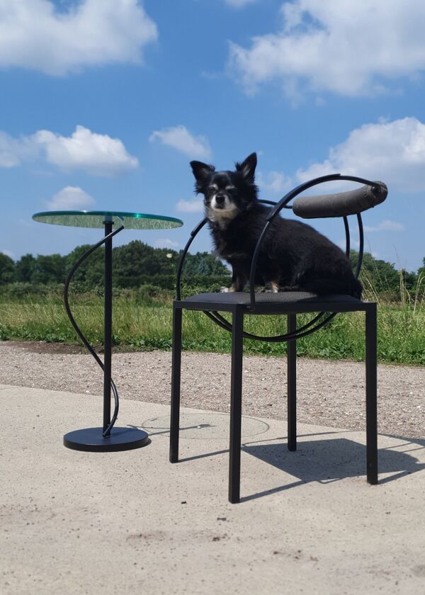 Chaise postmoderne Artelano 1980 au design français