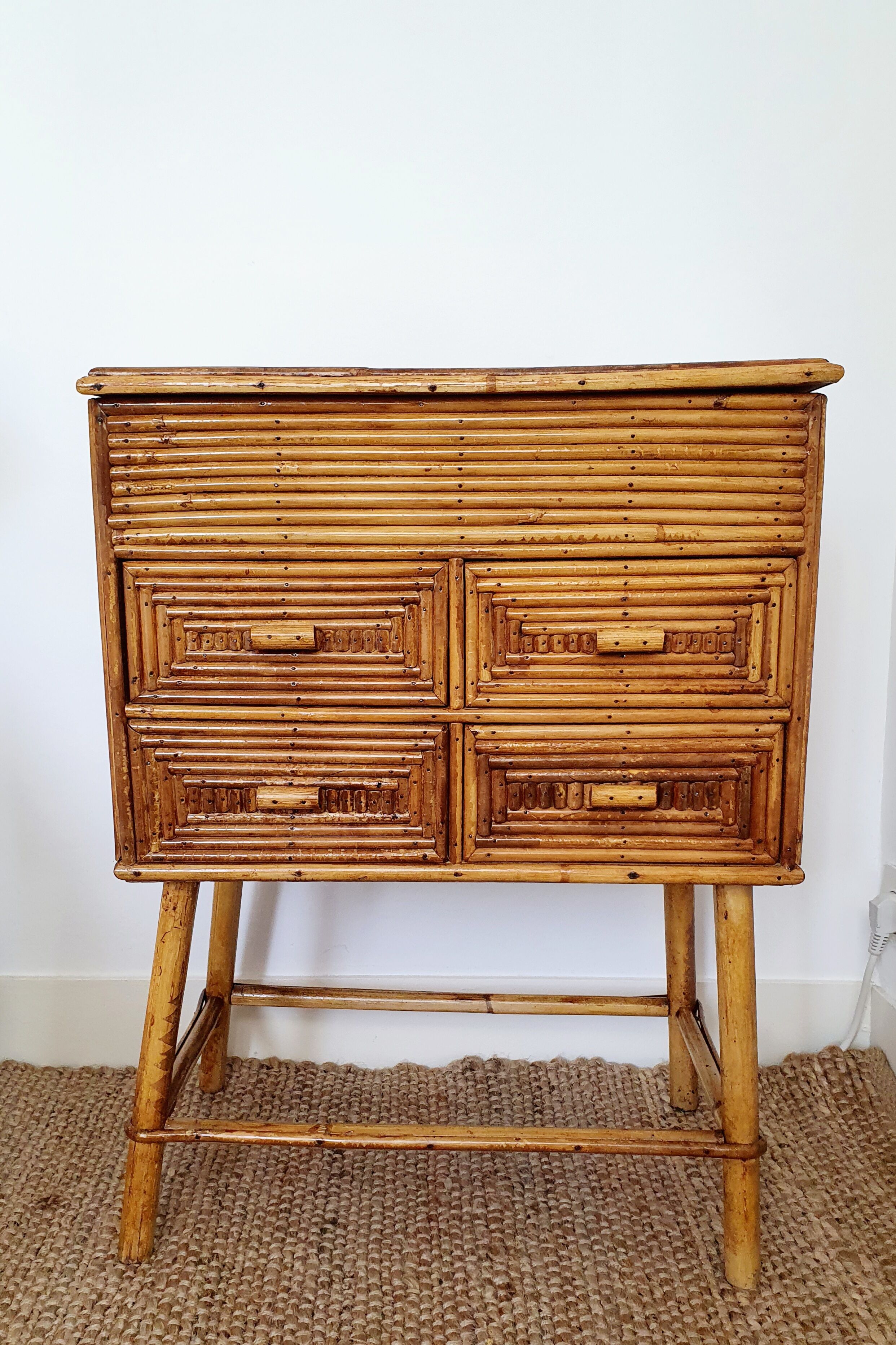 Chest of drawers in rattan marquetry