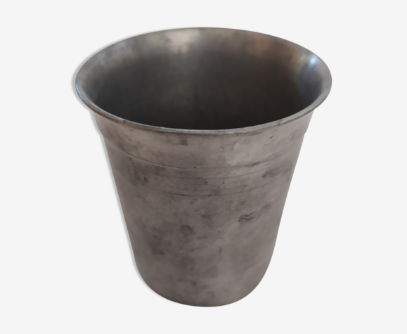 Timbale en etain verre