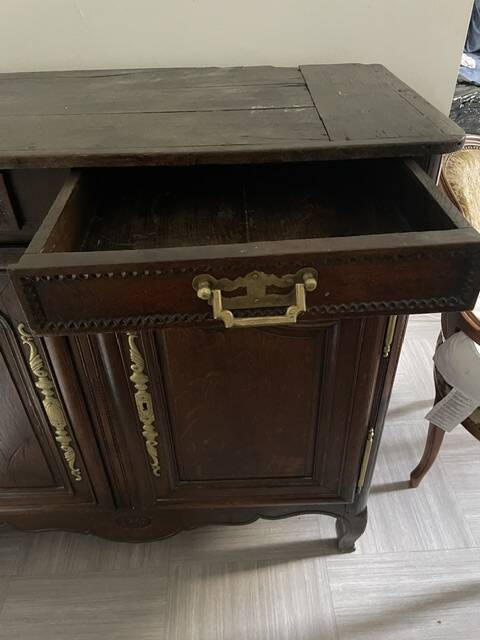Buffet ancien  1847 brute