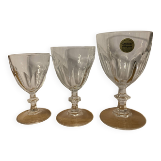 Arched crystal glasses year 1970