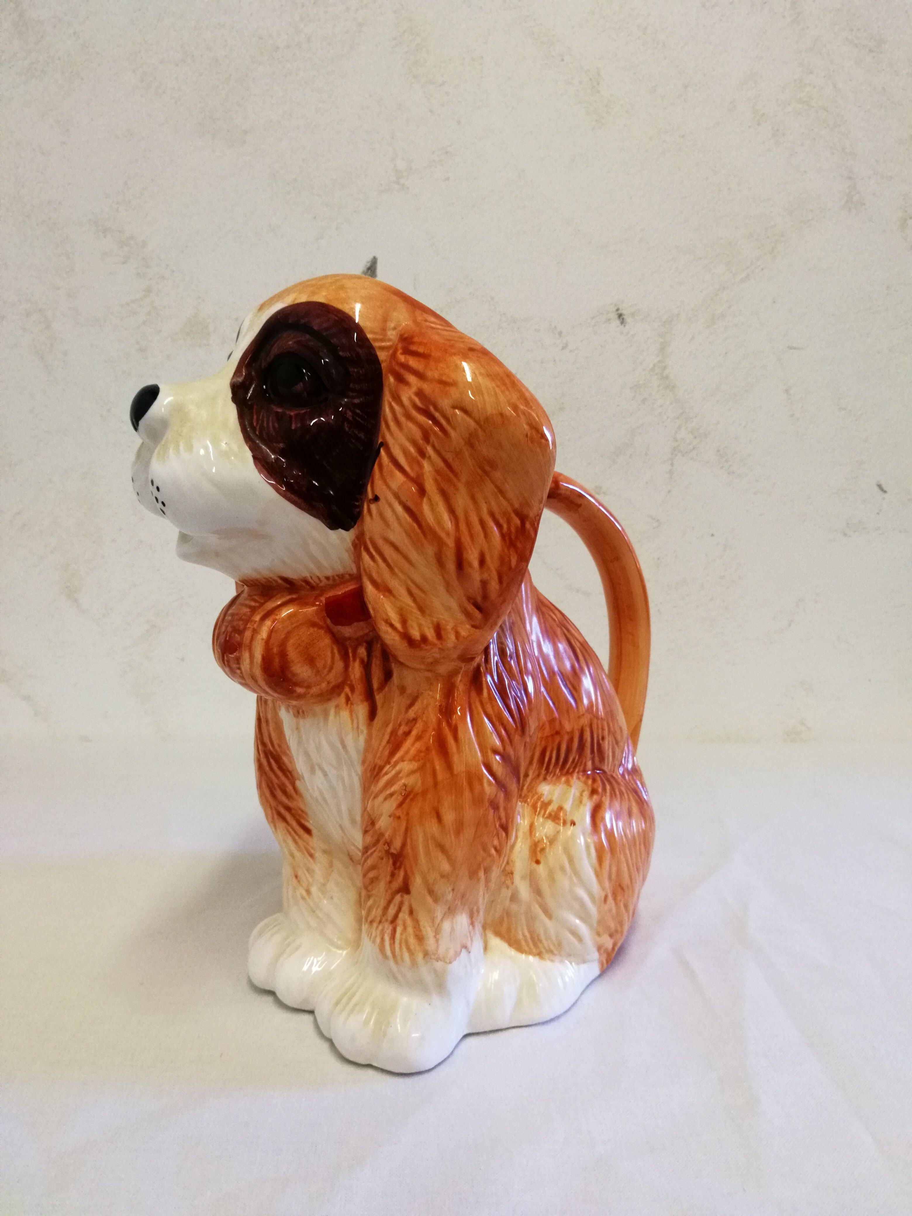 Pichet en barbotine " chien"