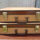 Paire ancienne valise carton marron & beige avec anse bakélite vintage