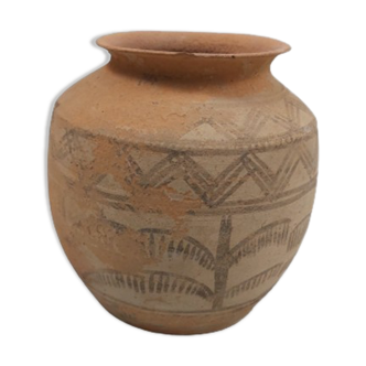 Terracotta pot from the Indus Valley. 3000 ACN.