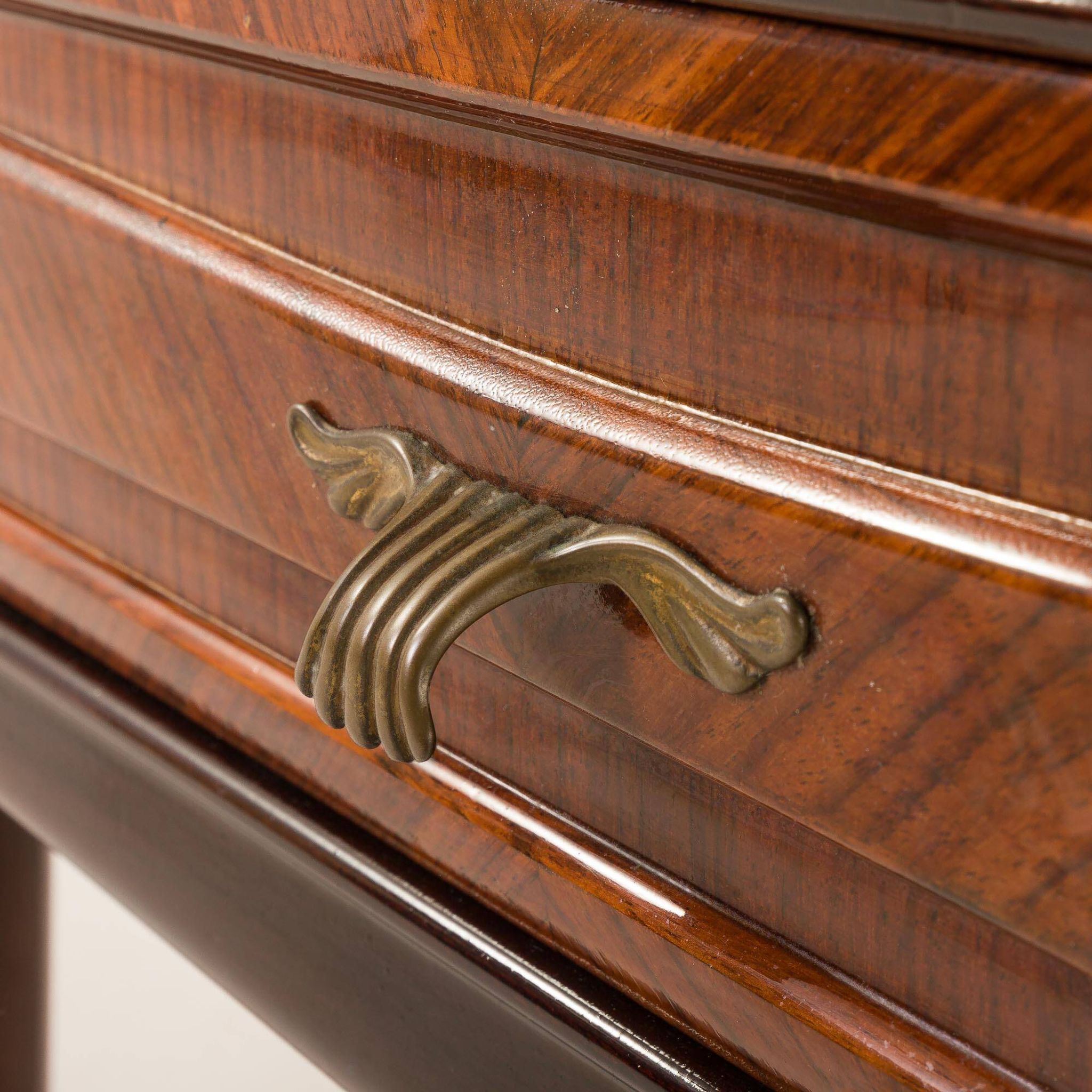 Italian mid-century side table in the style of Paolo Buffa, 1950s