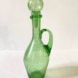 Carafe en verre bullé vert de Biot