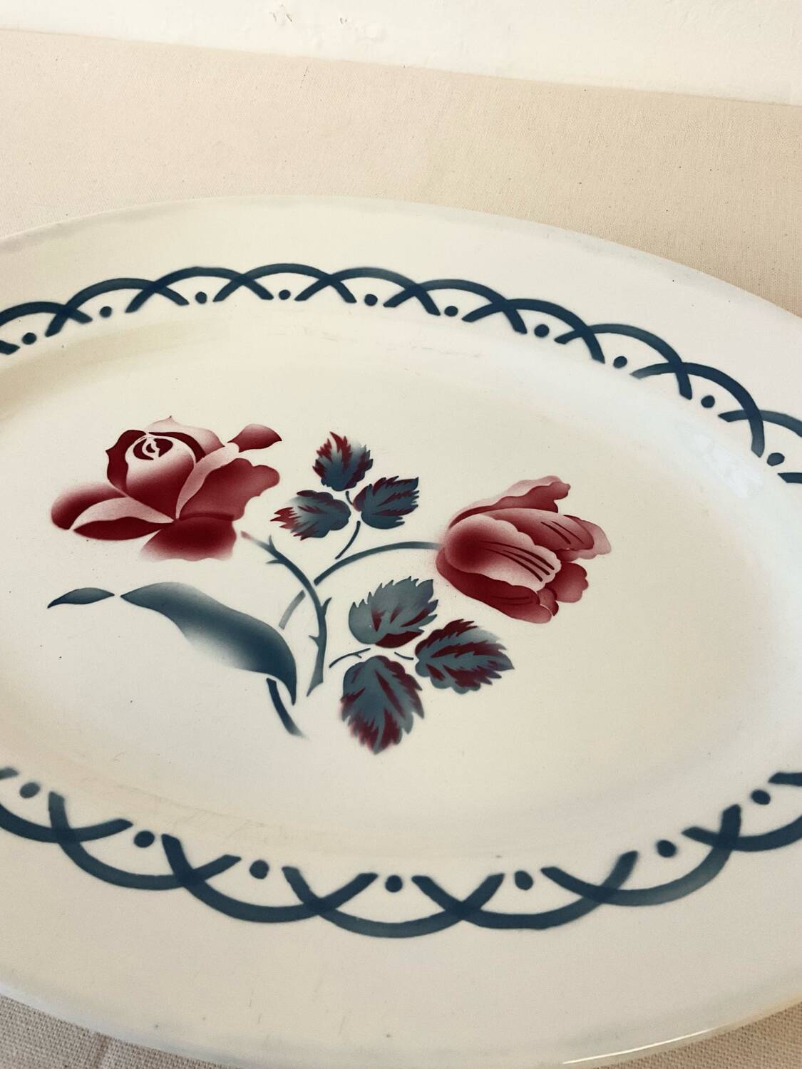 Oval plate with floral pattern - Digoin Sarreguemines - Cannes Collection