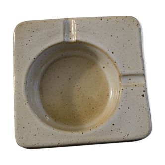 Square ashtray sandstone of the marsh
