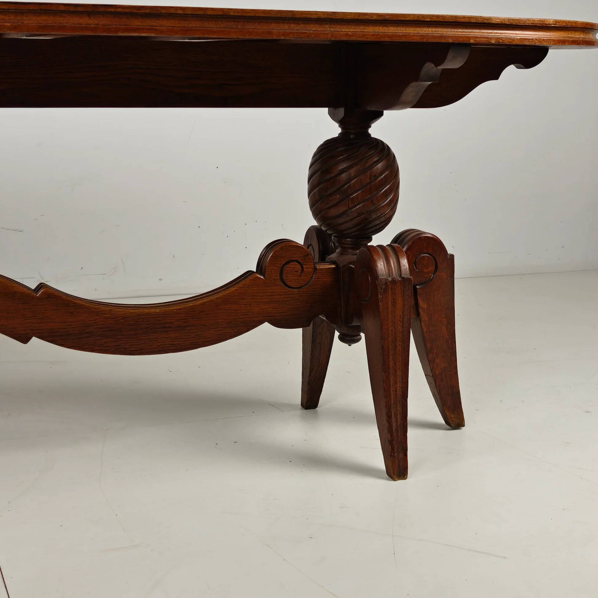 1920s Belgian Art Deco oak parquetry dining table