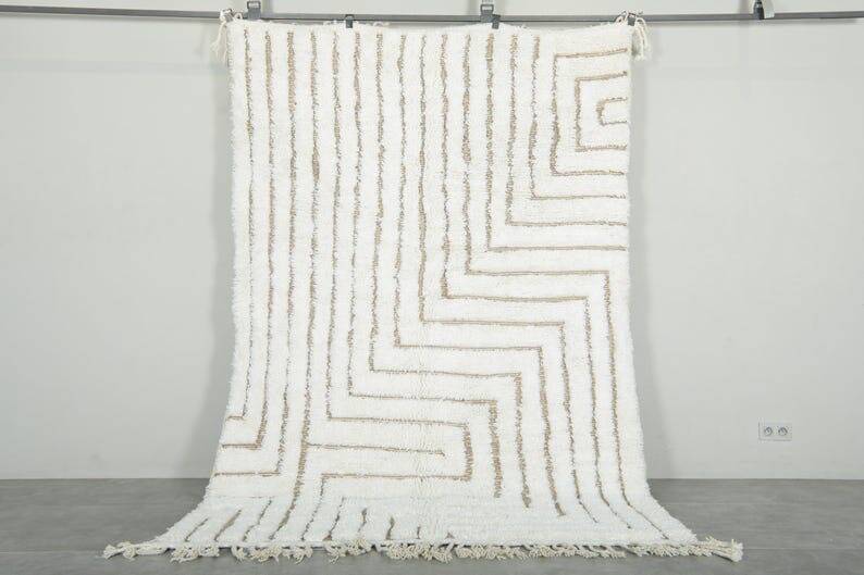 Pure natural wool Berber rug for your living room, size 150 x 250 cm.