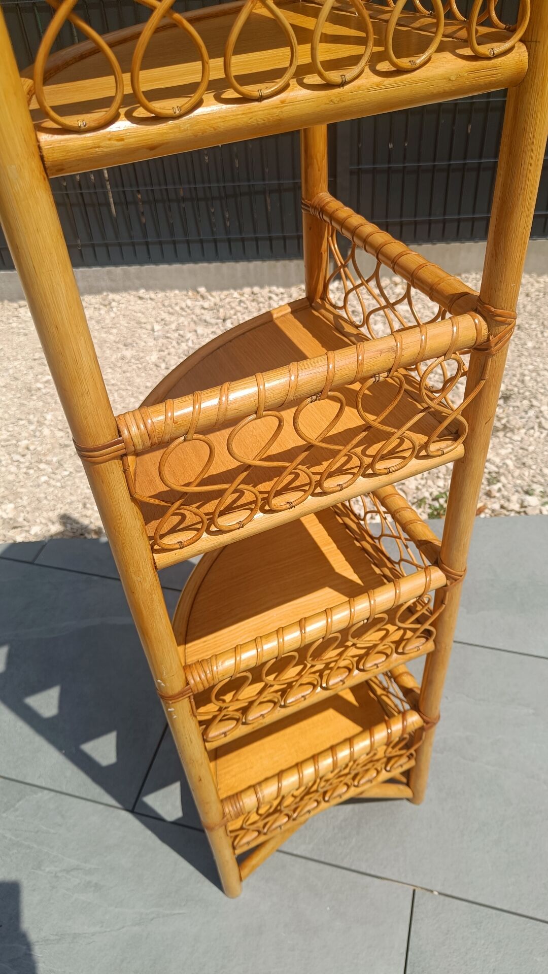 Vintage corner shelf in rattan – 1970s – Exceptional condition