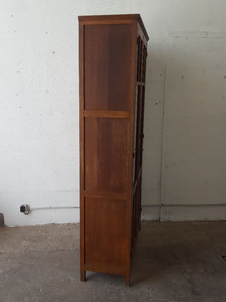 Showcase cabinet