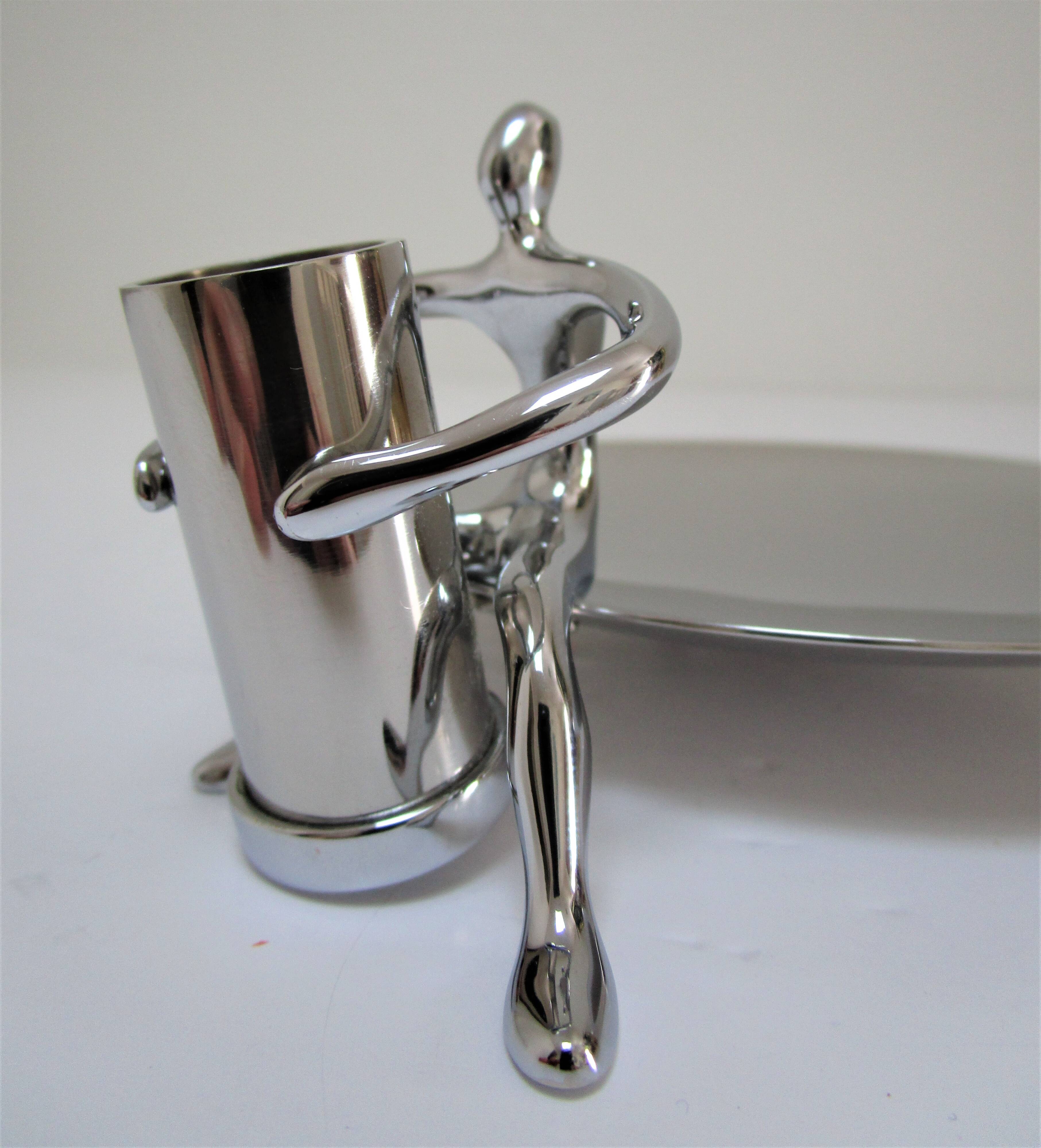 Coupe en laiton chromé design par Mukul Goyal