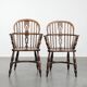 Ensemble antique anglais de 2 chaises Windsor avec du caractère, belle coloration.