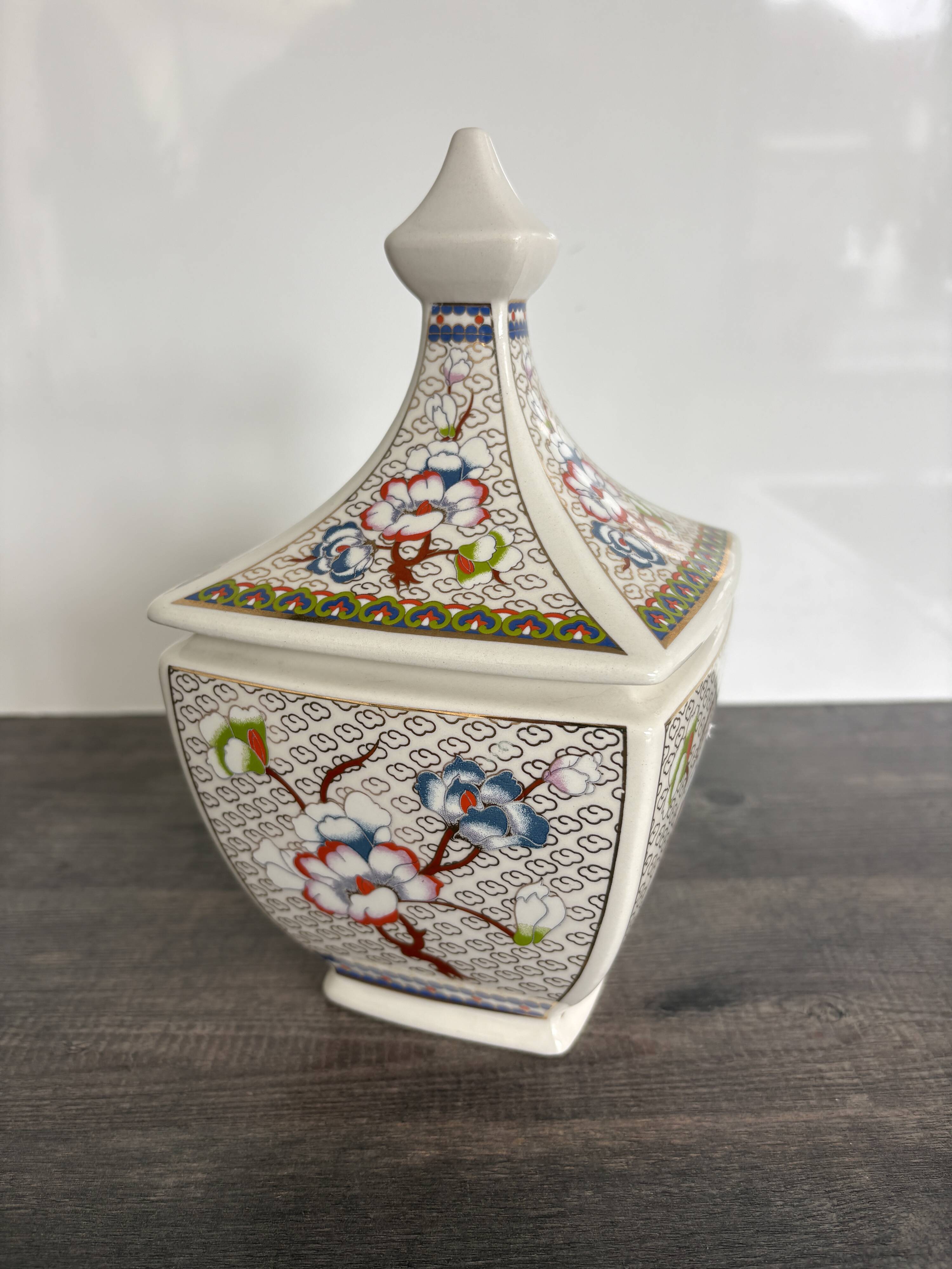 Bonbonnière vintage chic Made in Italy style Imari