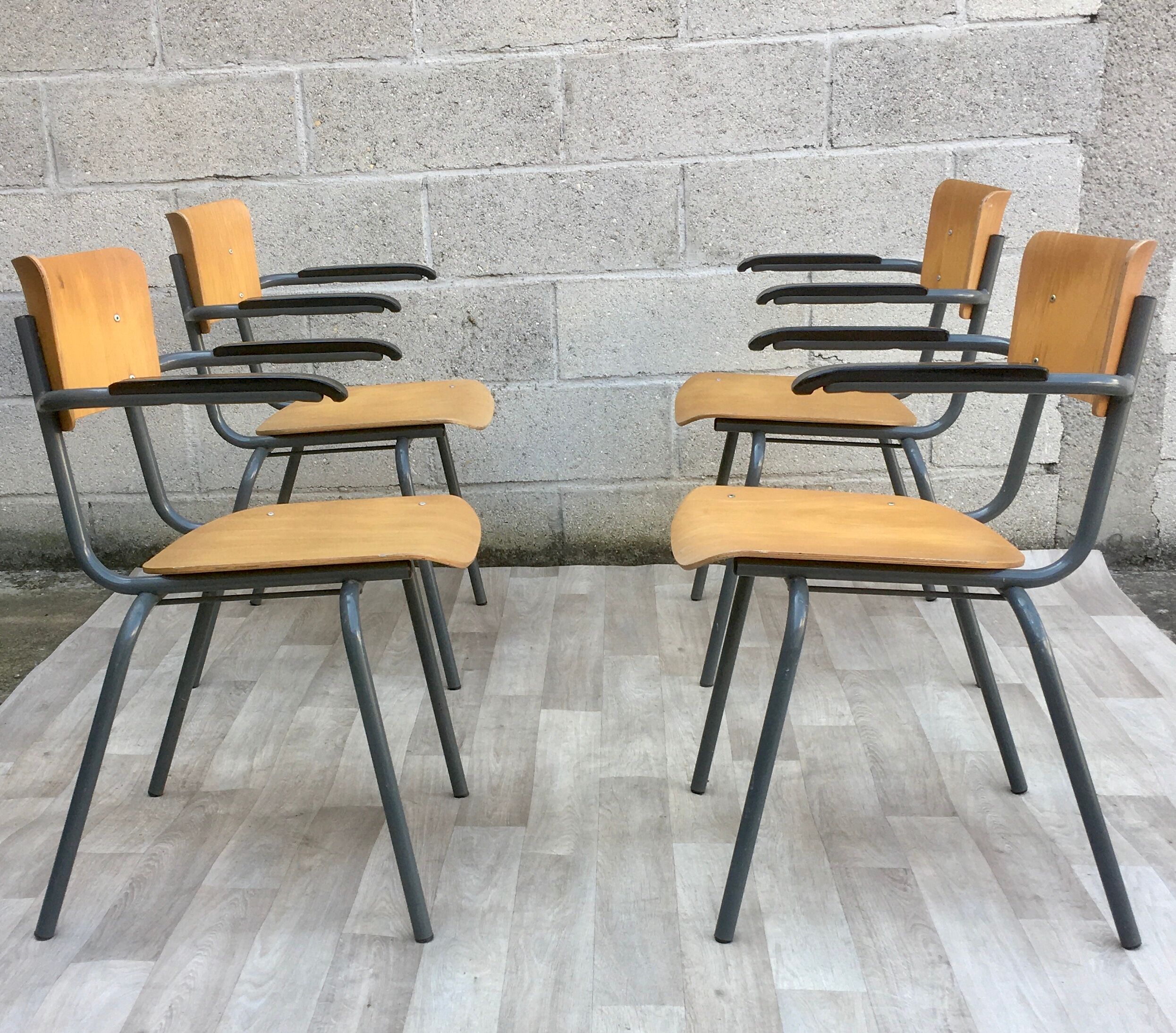 Set of 4 vintage chairs with armrests