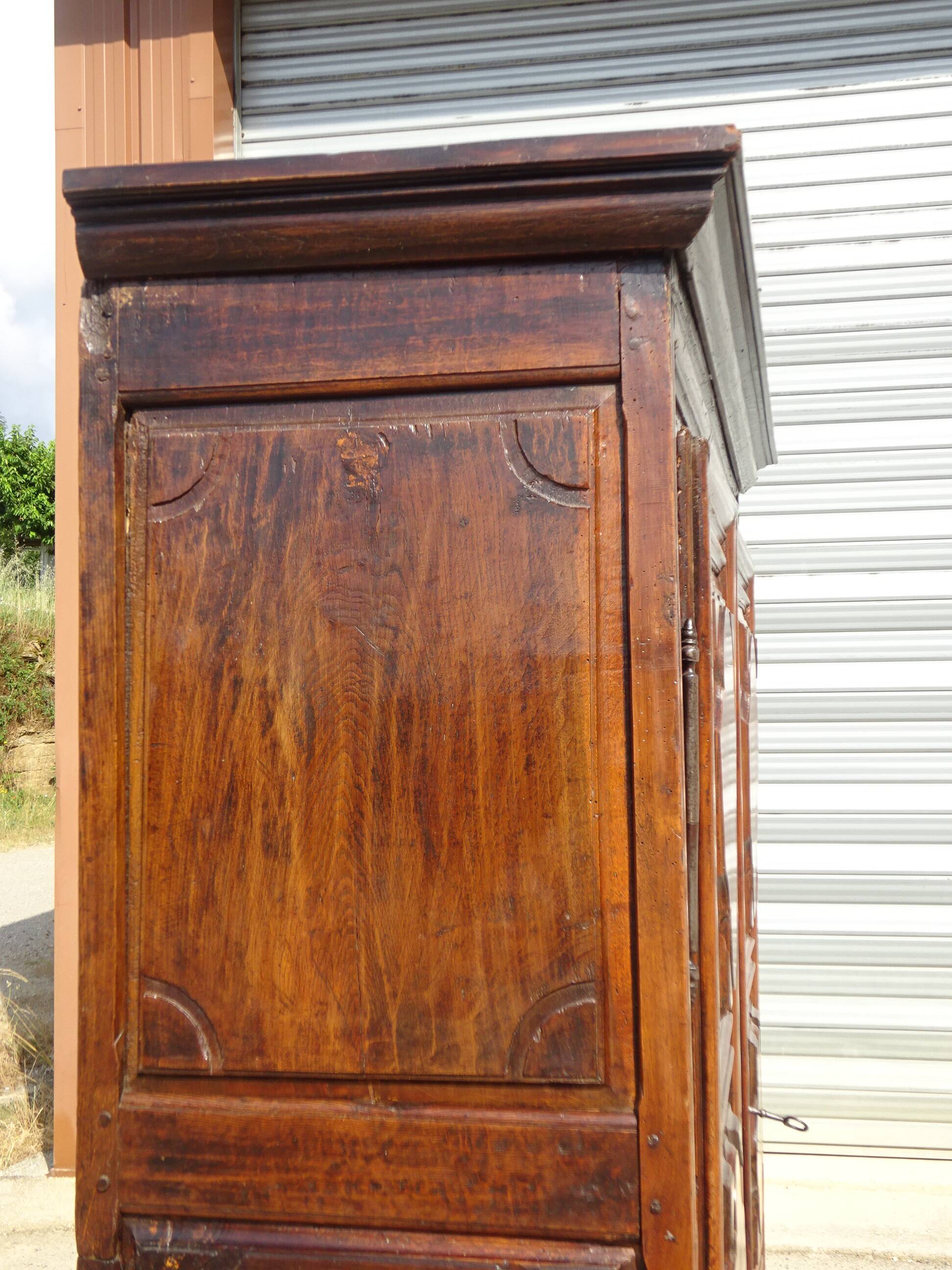 Walnut wardrobe, Louis XIII period