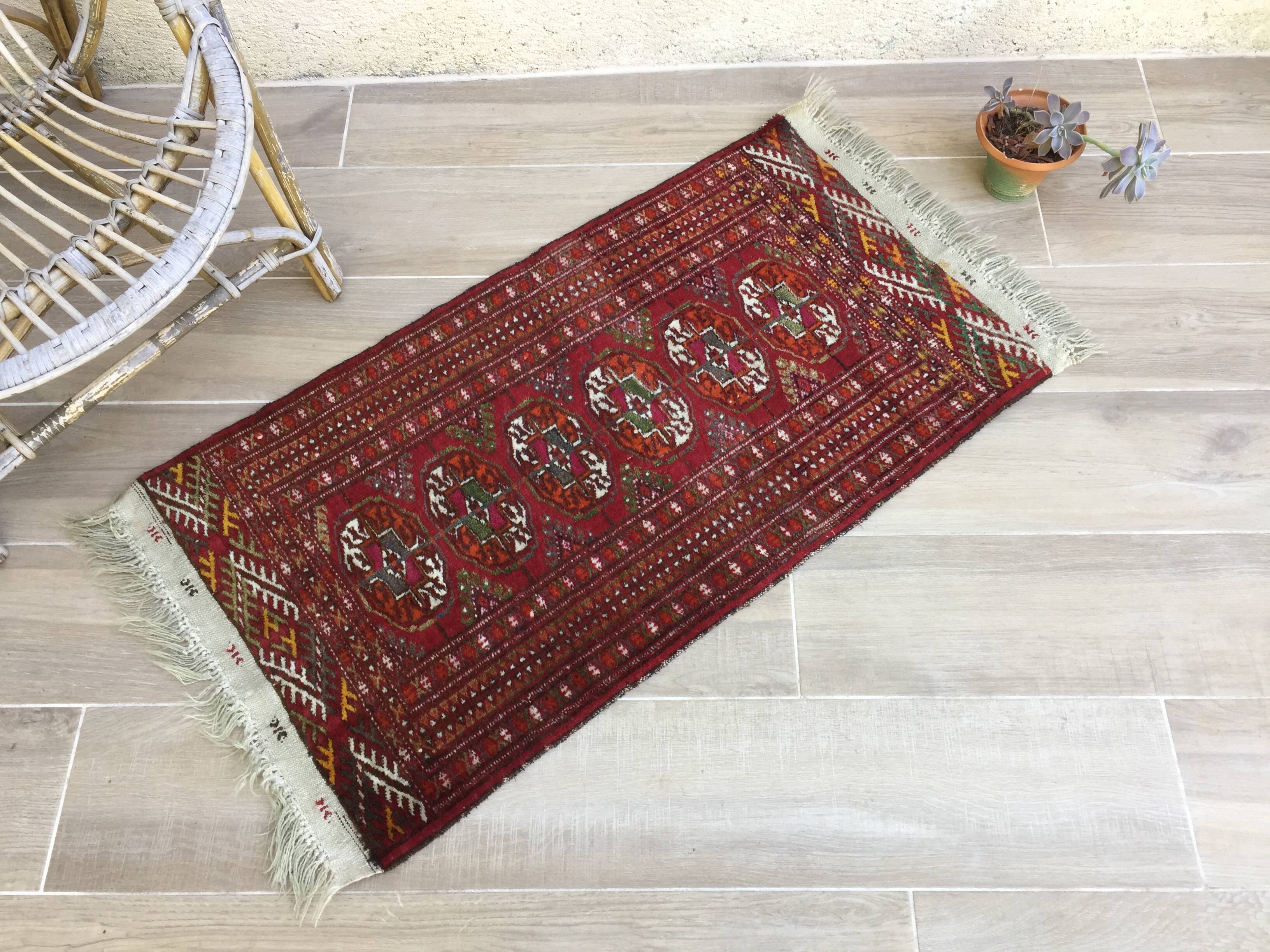 Vintage pure wool rug – 118 x 57cm