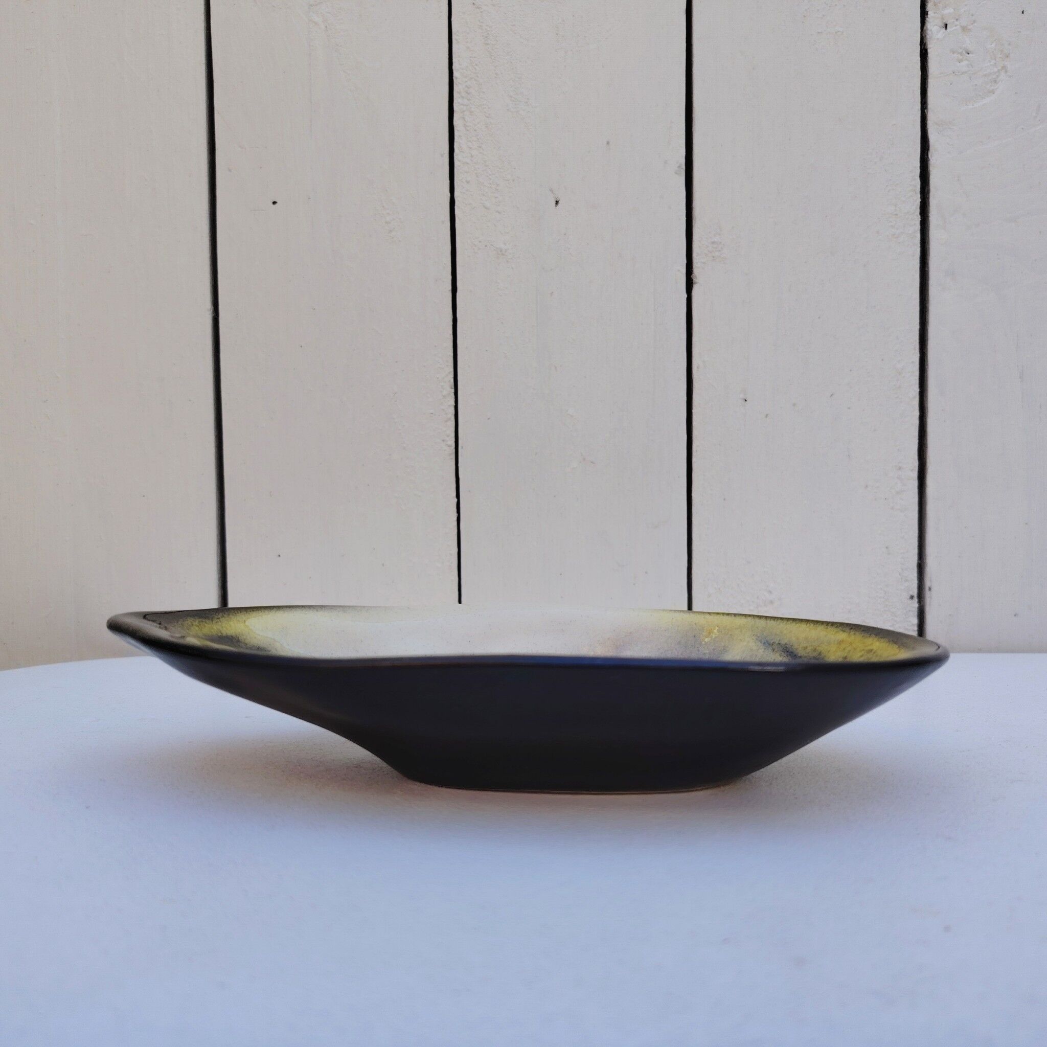 Shell-shaped catchall, ceramic, Chambost