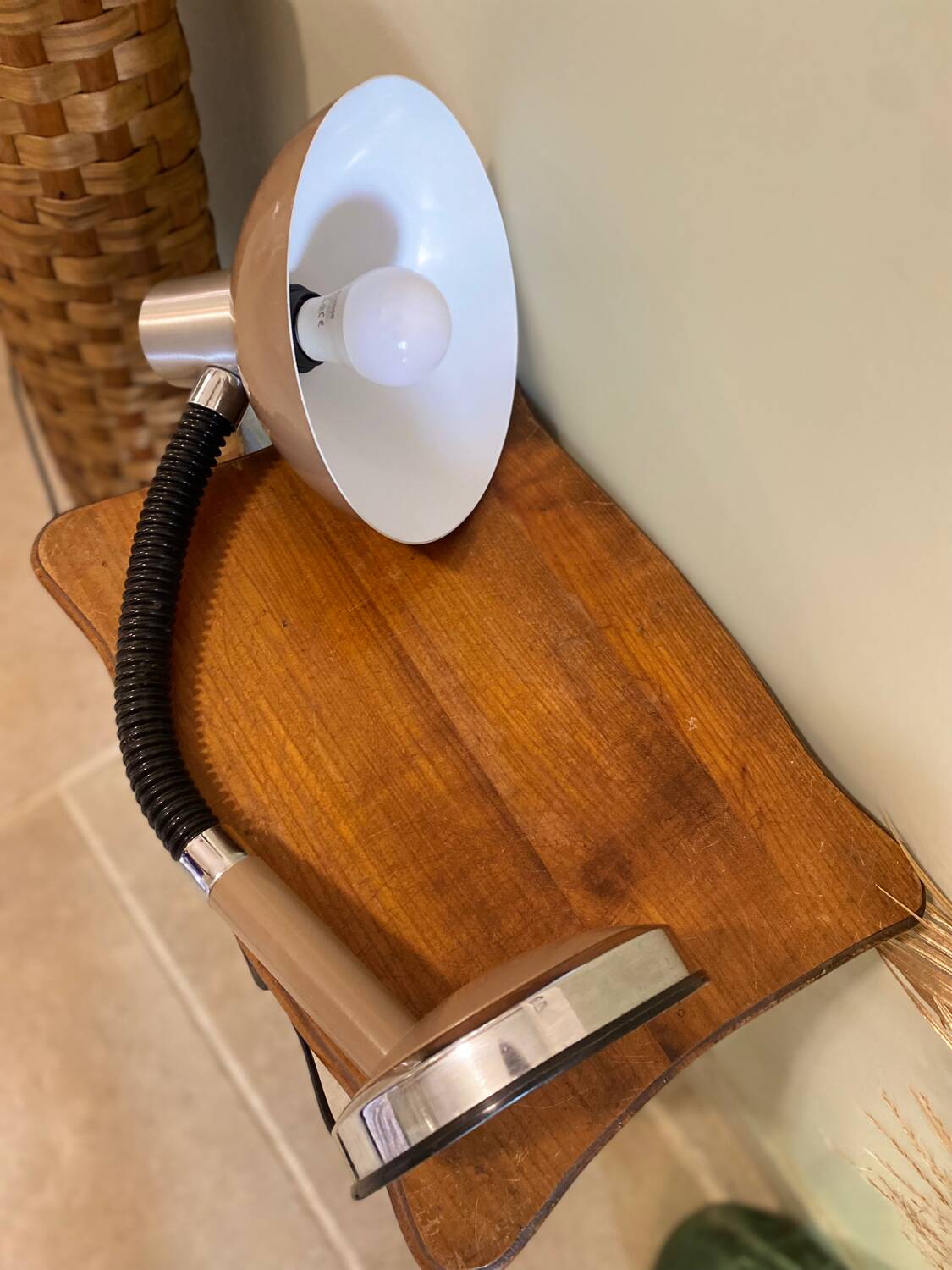 Vintage articulated lamp