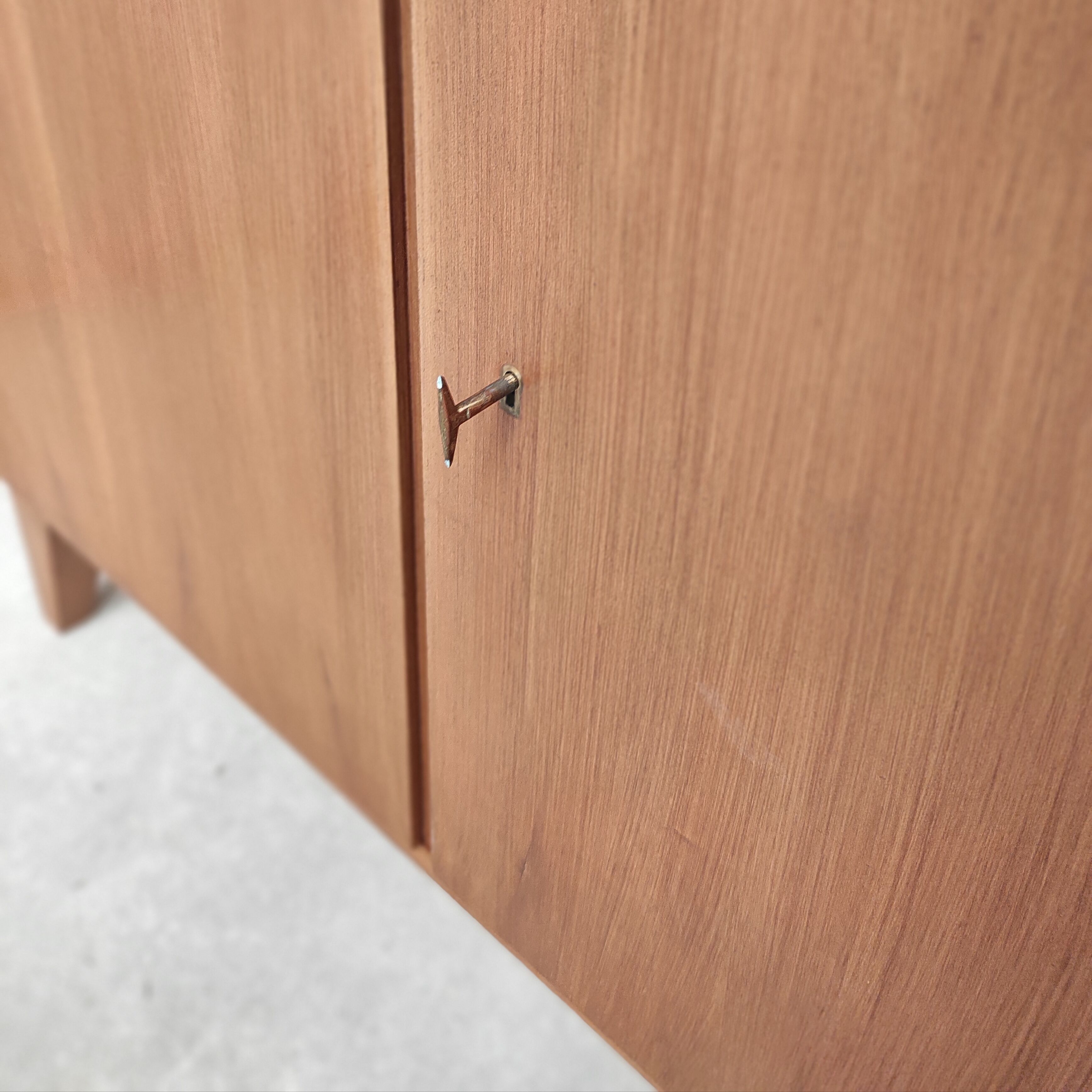 Compass foot sideboard, 1960