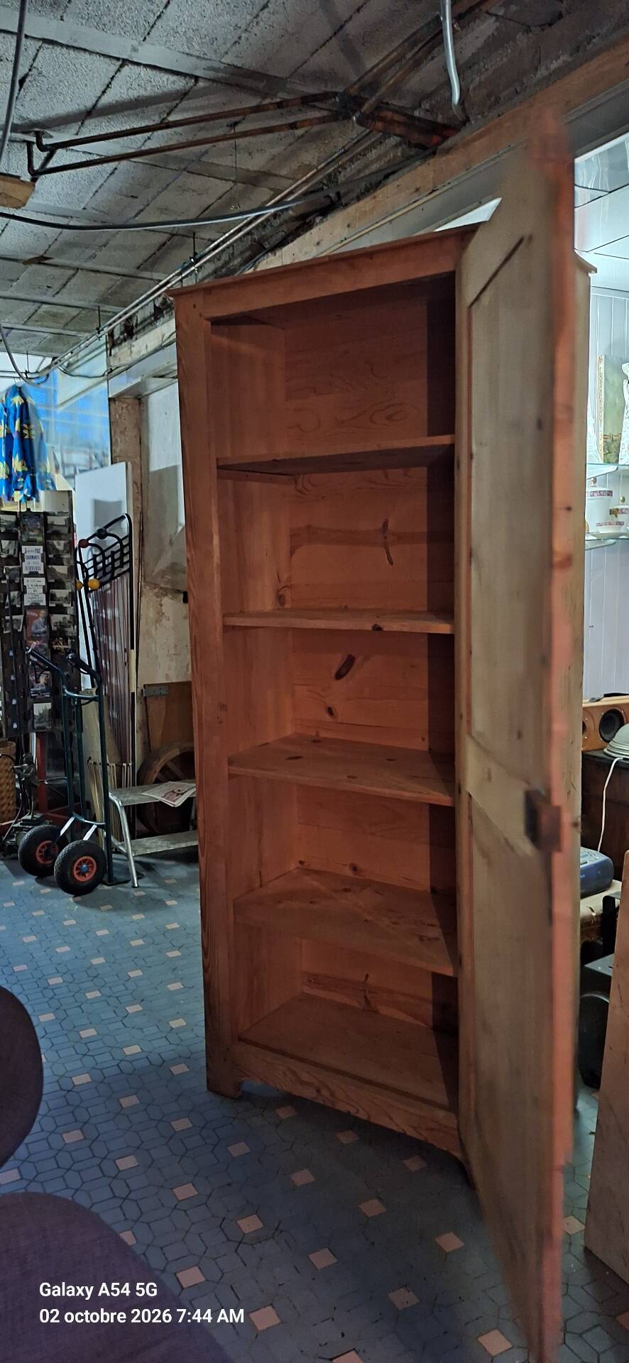 High bonnetière wardrobe rustic fir