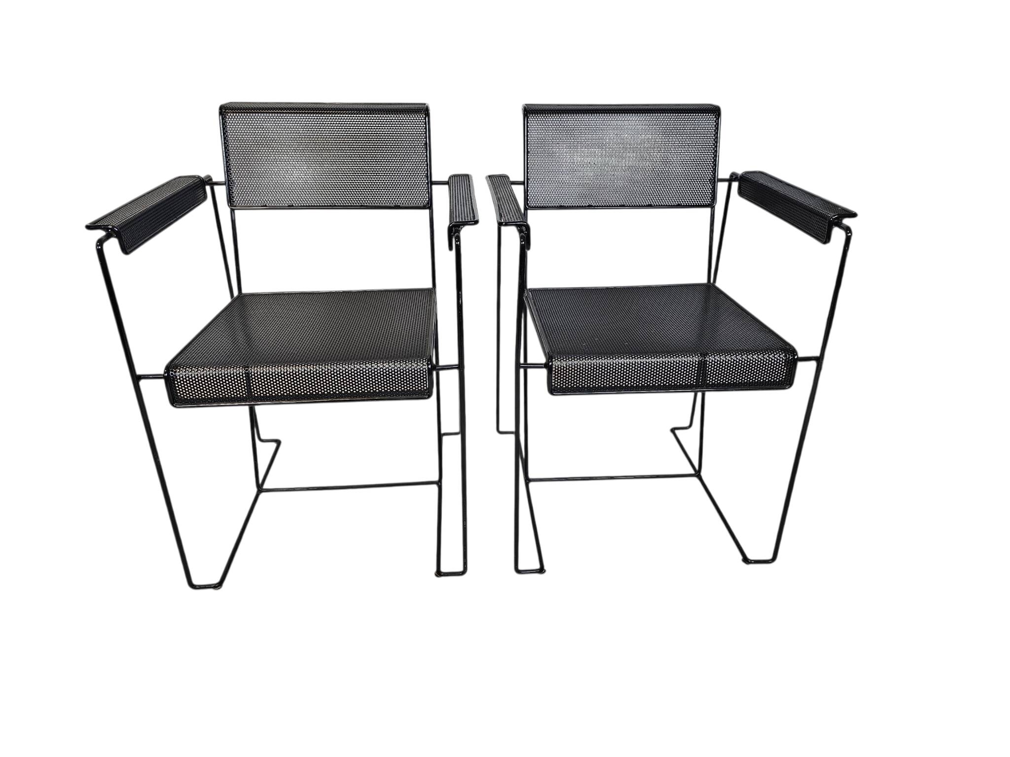 Style Pilastro - Postmoderne - (2) chaises - acier perforé - design néerlandais