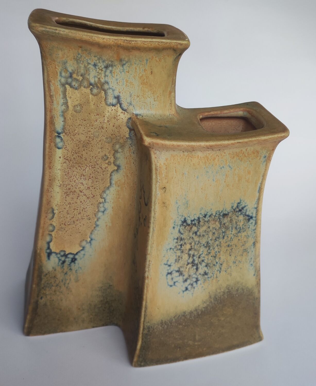 Virebent porcelain vase