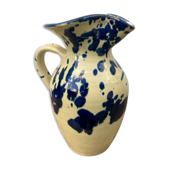 Speckled ceramic pitcher jaspé blue circa 1950 vintage