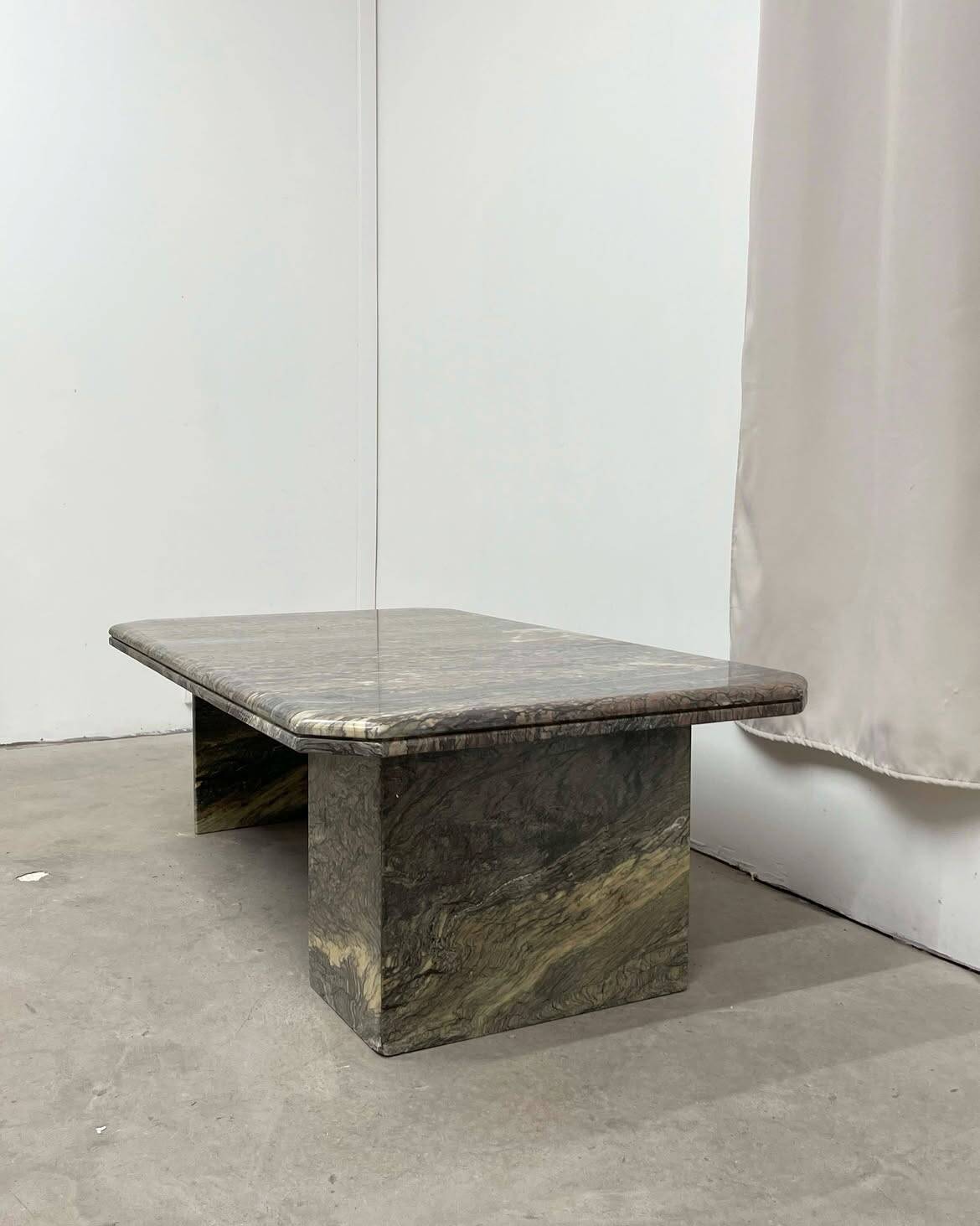 Vintage rectangular coffee table in marble