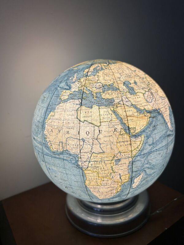 Globe terrestre lumineux vintage – fin des années 1940 / début 1950