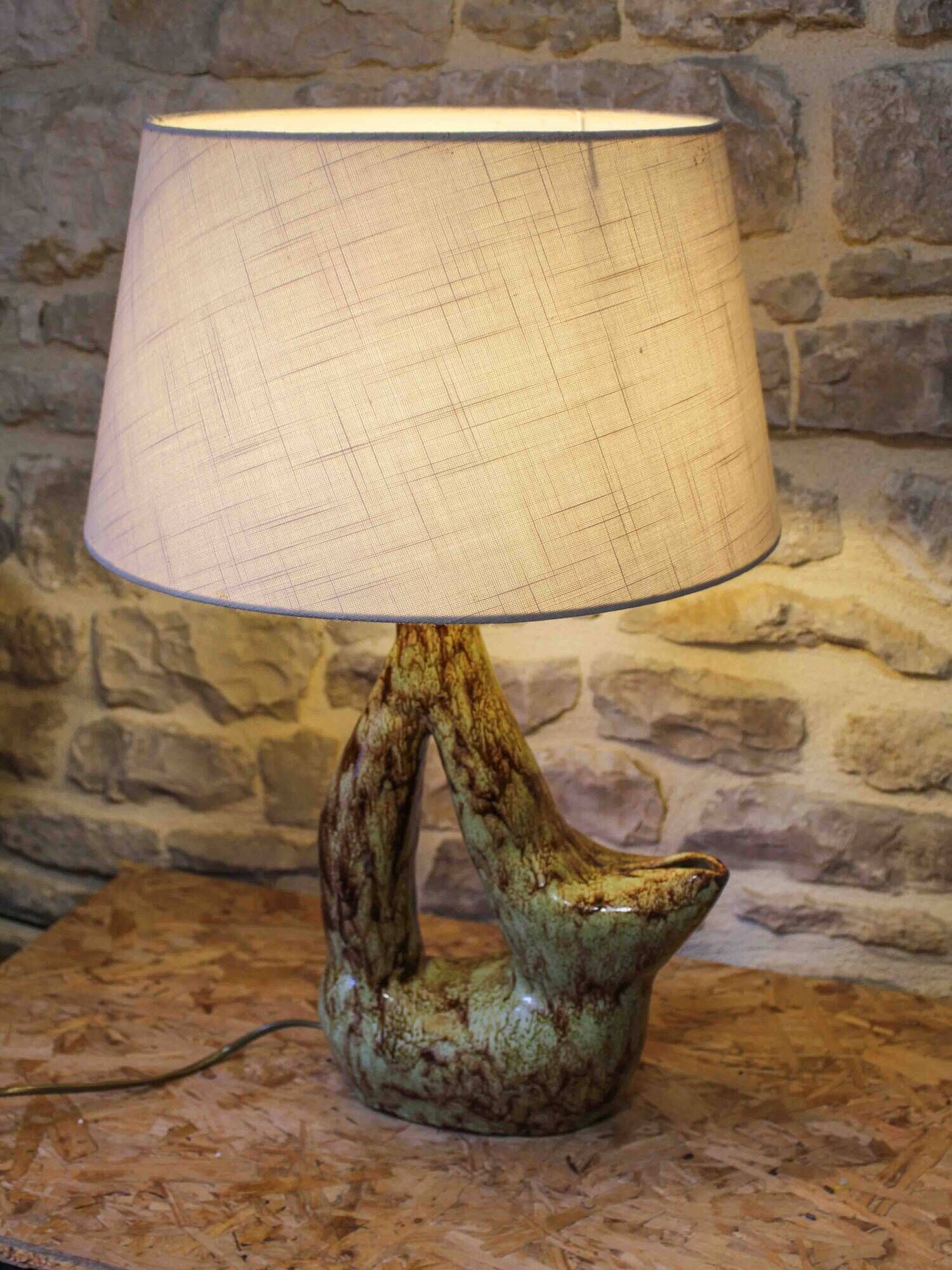 Ceramic lamp base