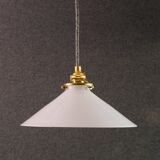 Suspension in high white opaline - delivered with a new cable and socket
