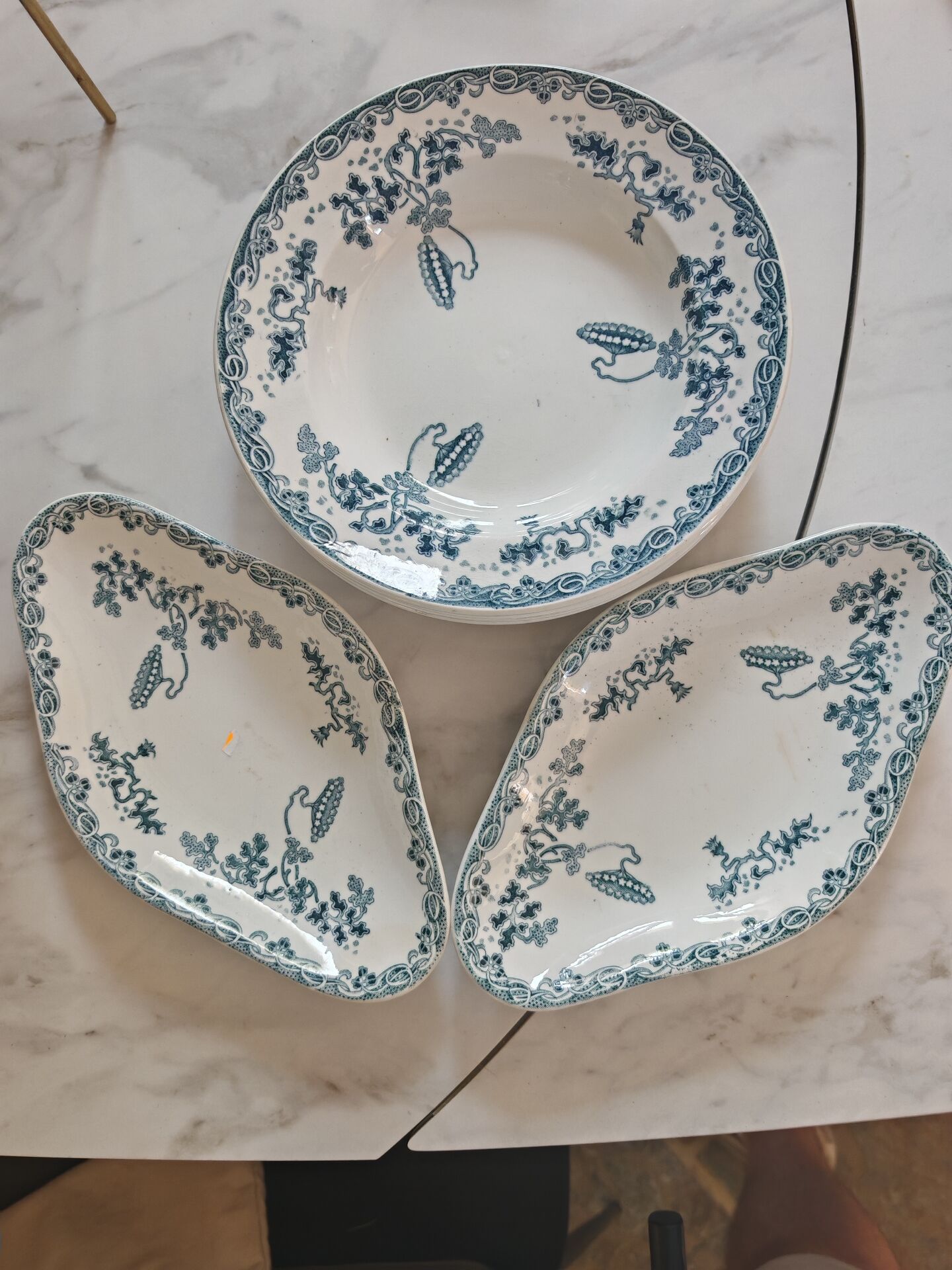 Lot of plates and dishes Saint Amand