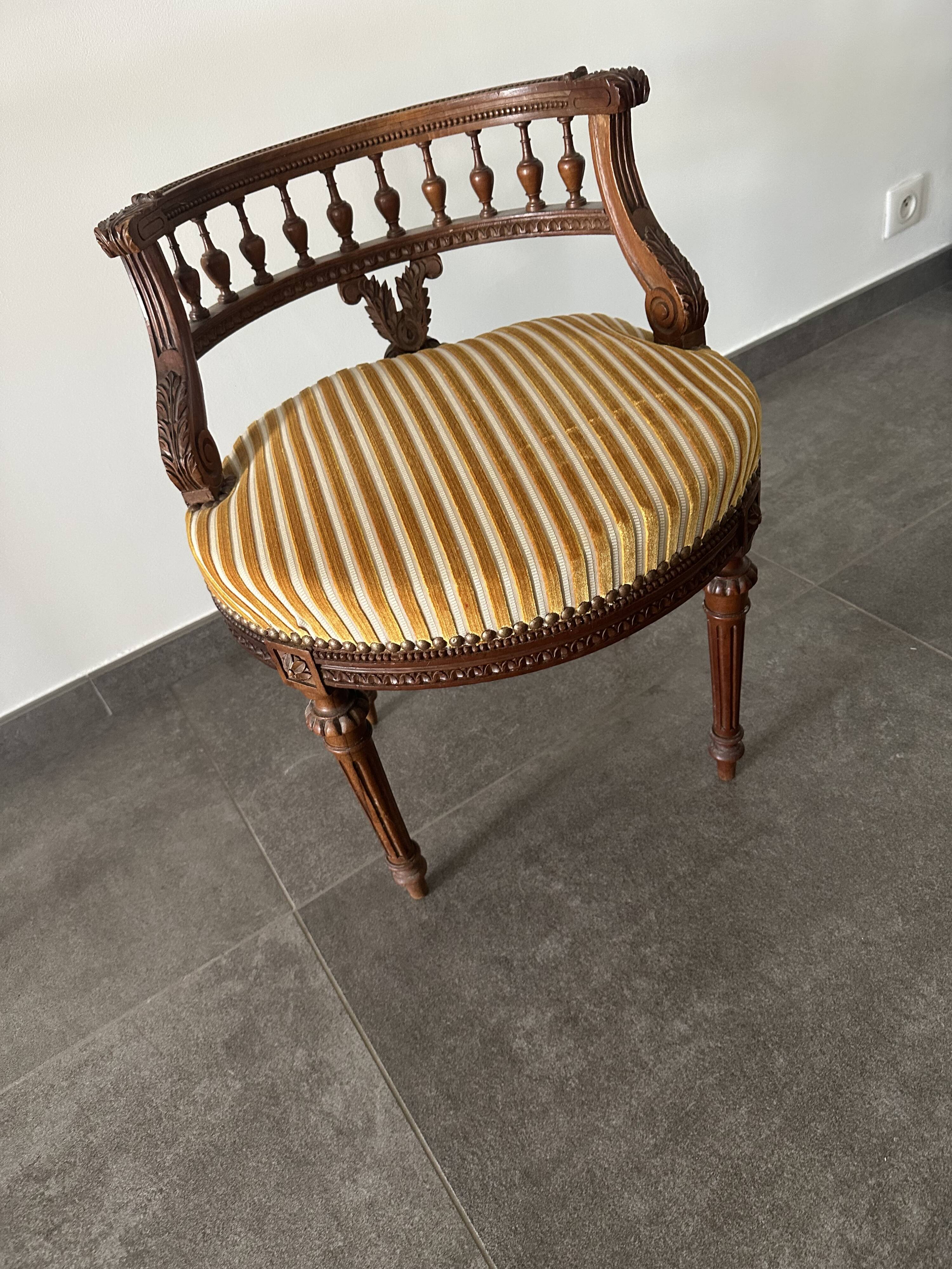 frog chair
