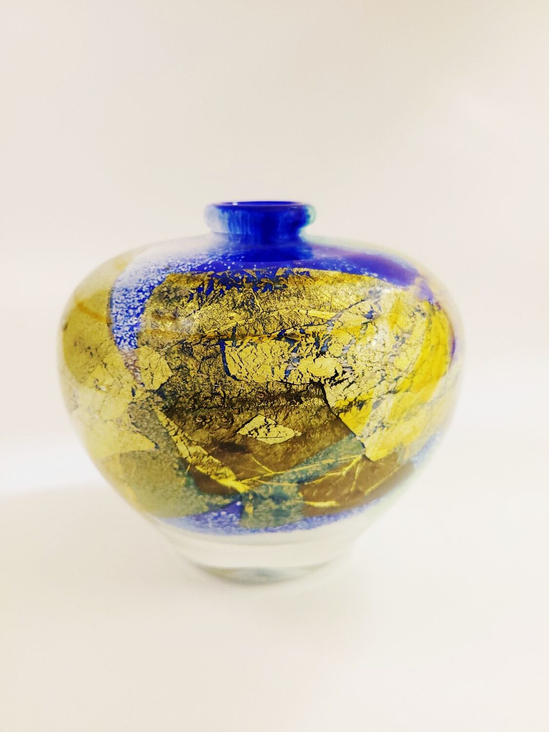 Murano glass vase with gold leaf inclusion, 12 cm, Italy