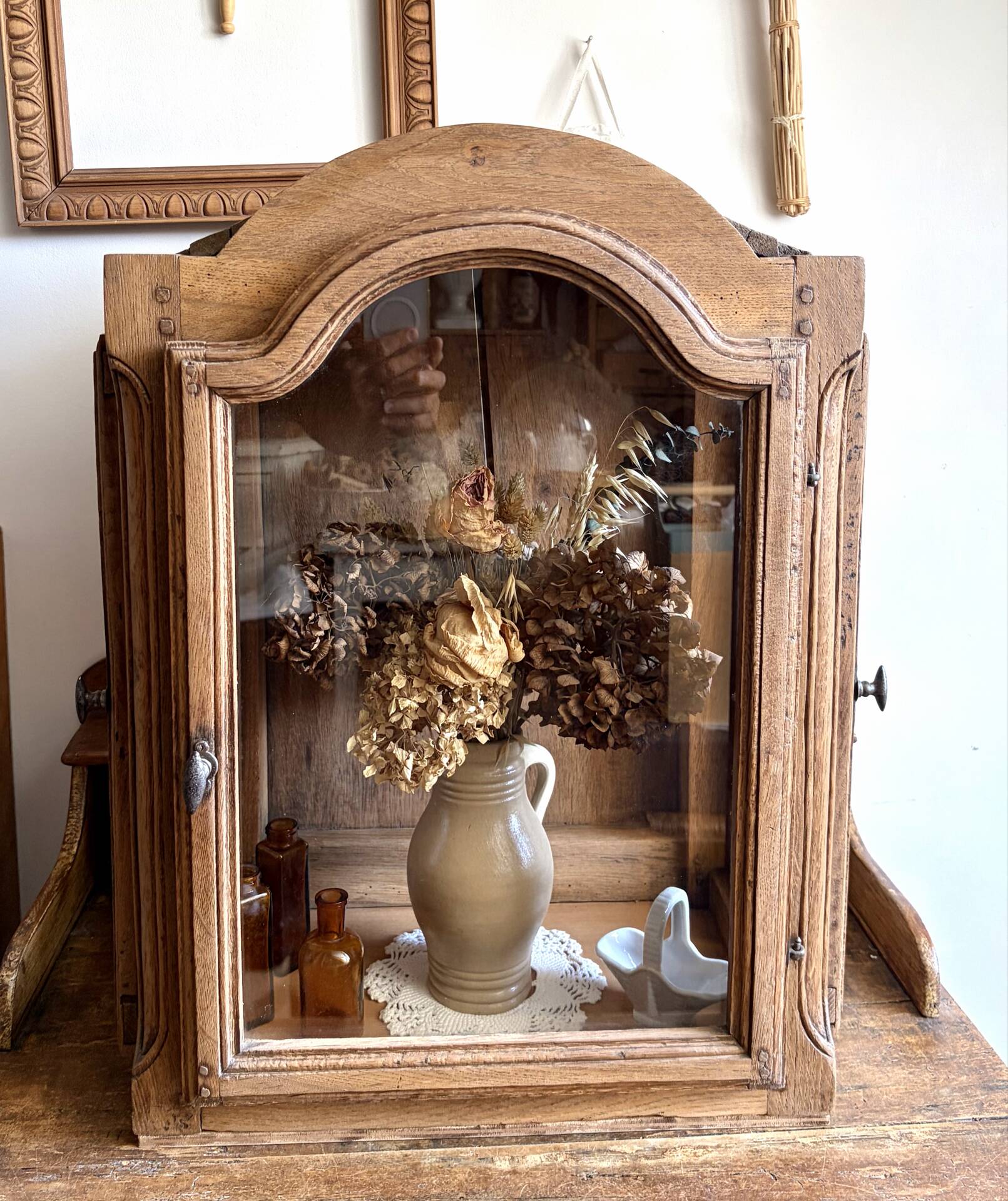 Wooden display cabinet