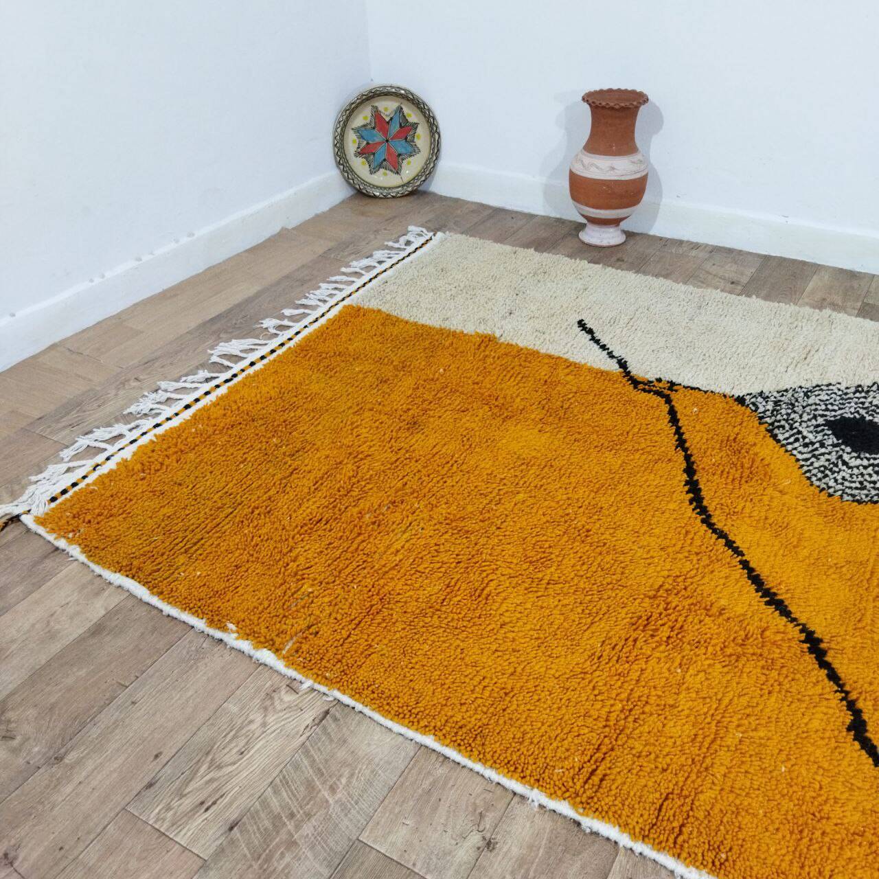 Handmade wool Berber rug 275 X 182 CM