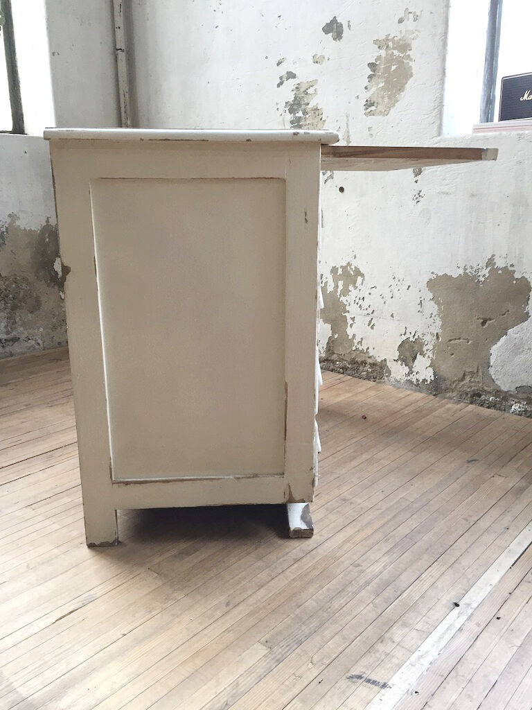 Commode ancienne blanche de métier